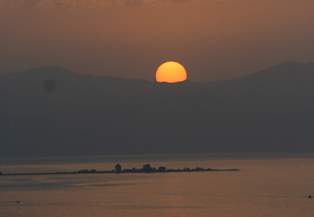 Beyşehir Gölü'nde günbatımı bir başka