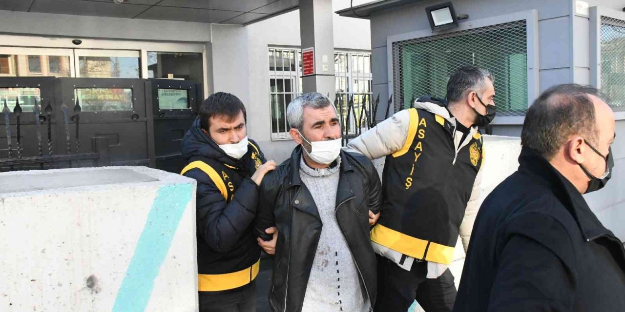 Aksaray'da koca dehşeti! Eşinin boğazını kesip 'çok pişmanım' dedi