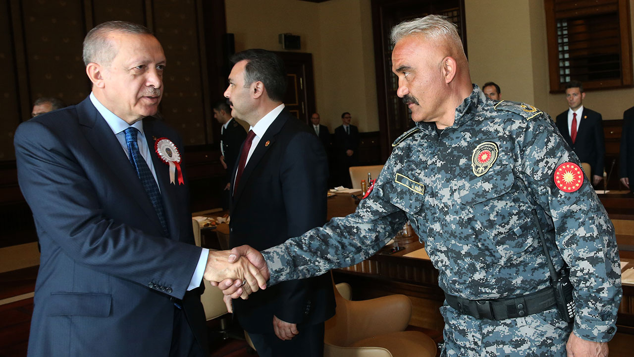 Cumhurbaşkanı Erdoğan'ın koruması Hayrettin Eren kalp krizi nedeniyle yaşamını yitirdi