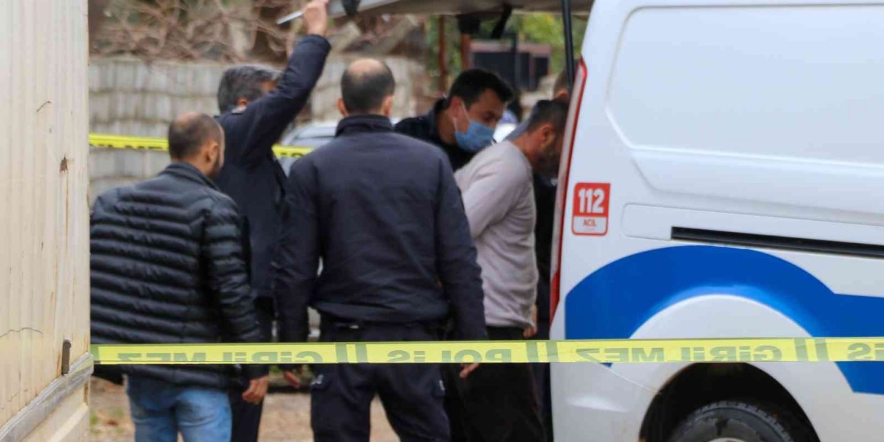 Ailelerin kavgası cinayetle bitti! Mevlüt Eren öldü oğlu yaralı