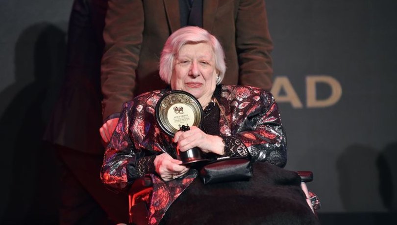 Ayşen Gruda'nın ablası Ayten Erman hayatını kaybetti