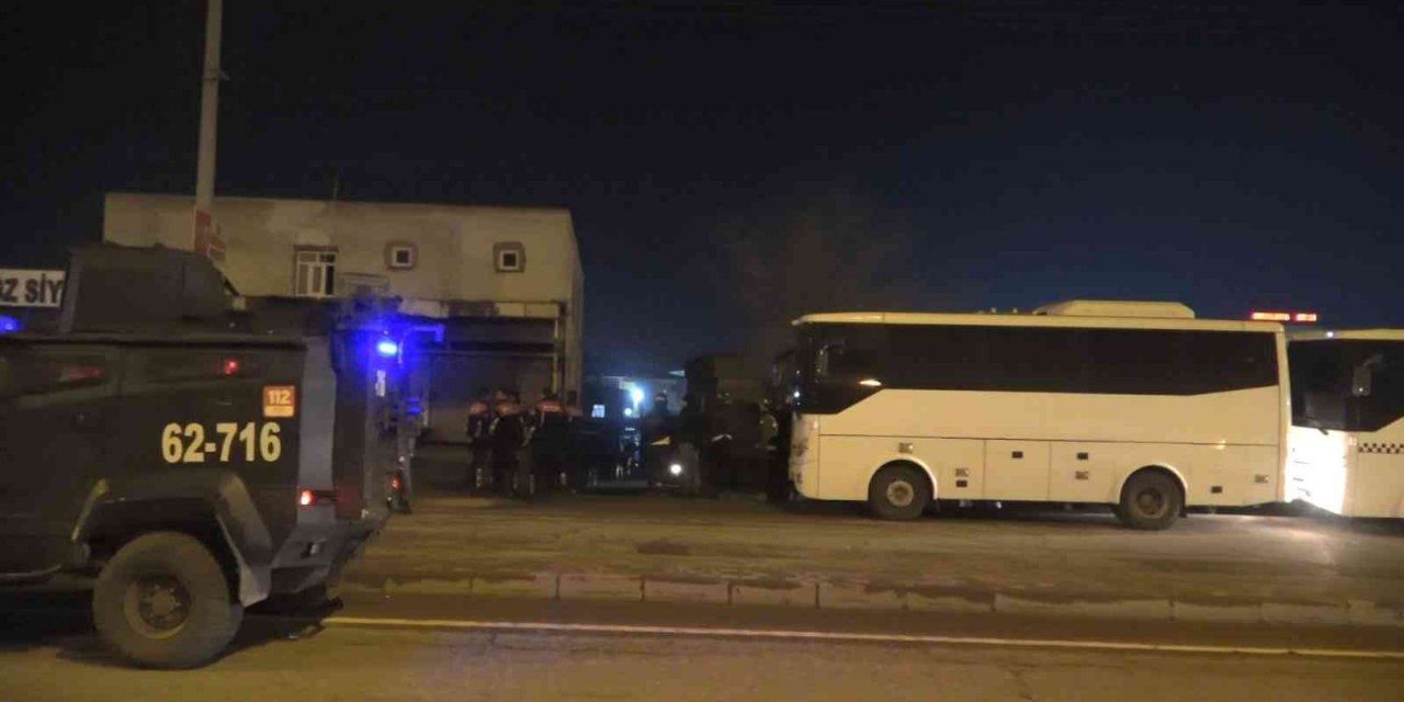 Akrabaların kız kaçırma kavgasında kan aktı! 6 yaralı, çok sayıda gözaltı var