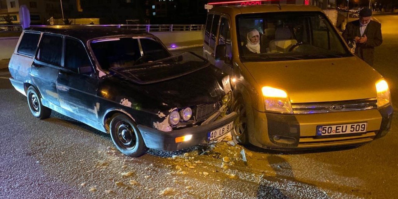 Nevşehir’de otomobil ticari araçla çarpıştı! 1 yaralı