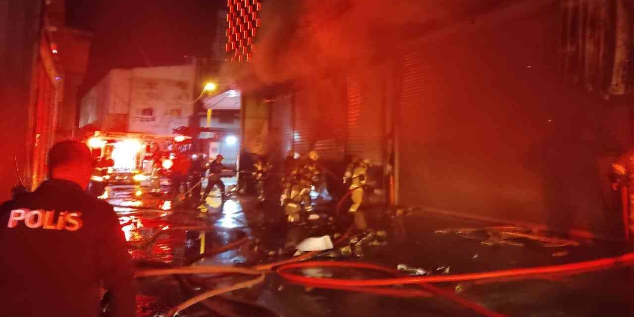 Gıda çarşısında yangın dehşeti! Alevler 2 iş yerinde daha sıçradı