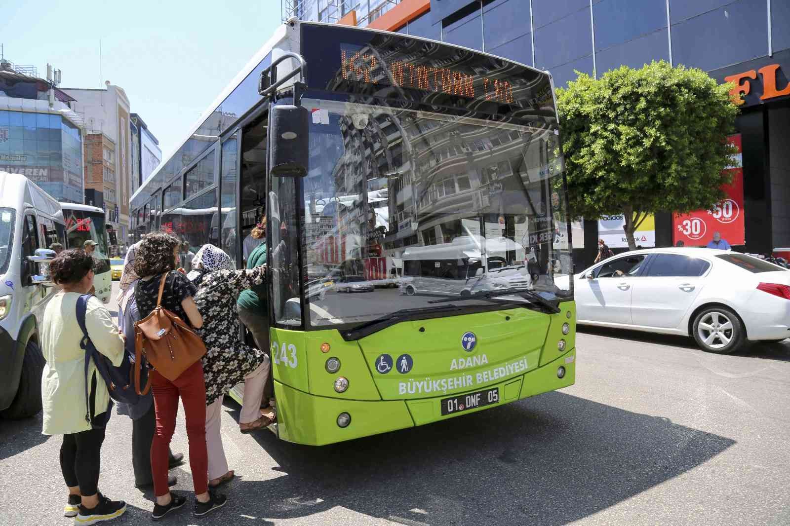 Adana'da metro ve otobüs ücretsiz
