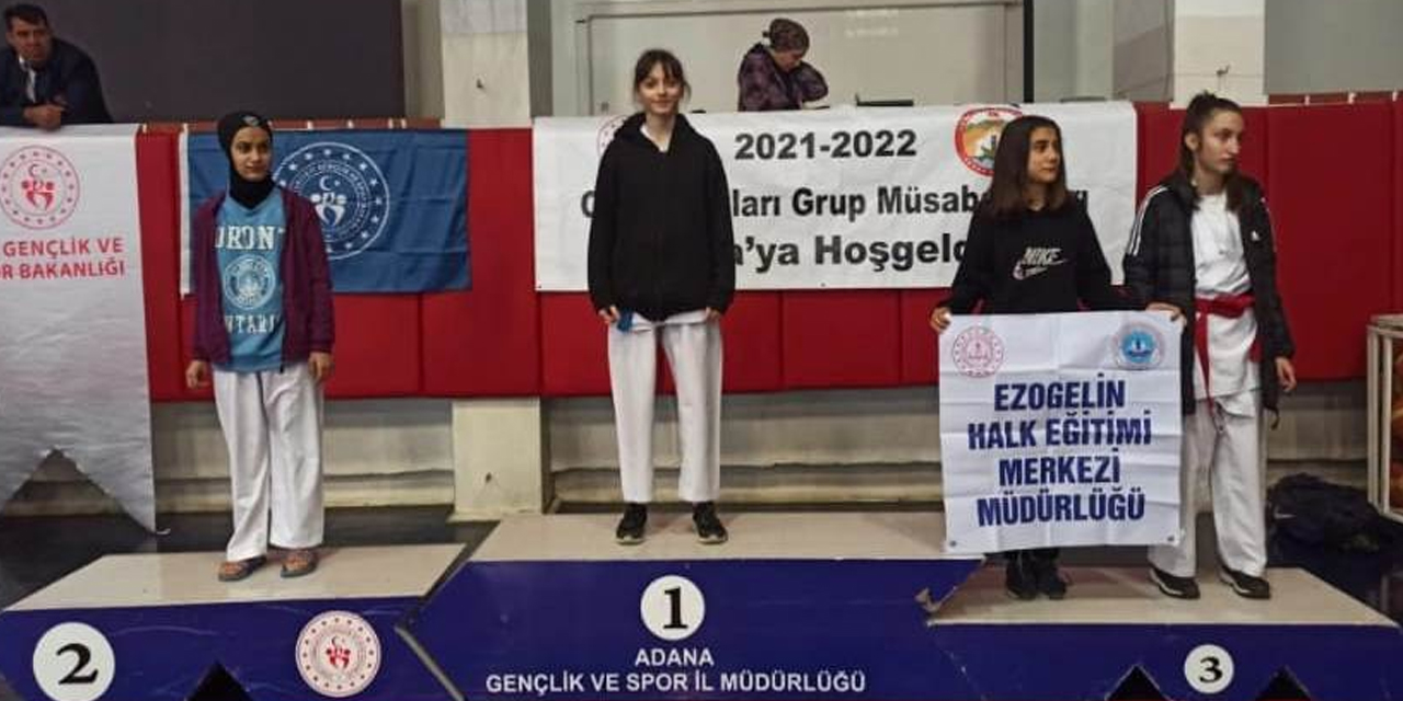 Konya Hüma Okulları'ndan iki şampiyonluk daha! Ayşe Sena Demir ve Hüseyin Küçükçelebi madalyaları taktı