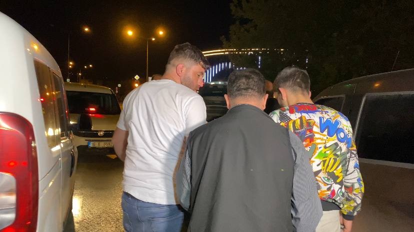Bursa'da sıcak anlar... 25 kilometre kovalamacanın galibi polisler oldu