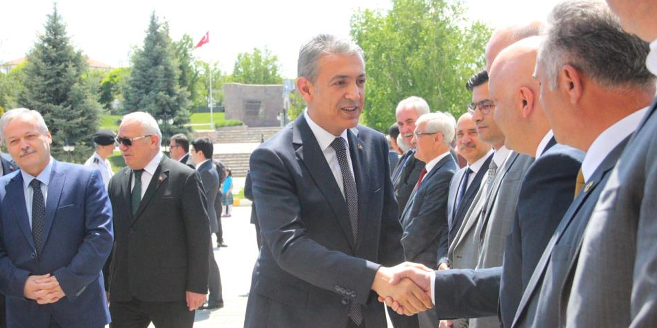 Karaman'ın yeni Valisi Tuncay Akkoyun görev başı yaptı