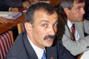 MHP'de yer yerinden oynayacak