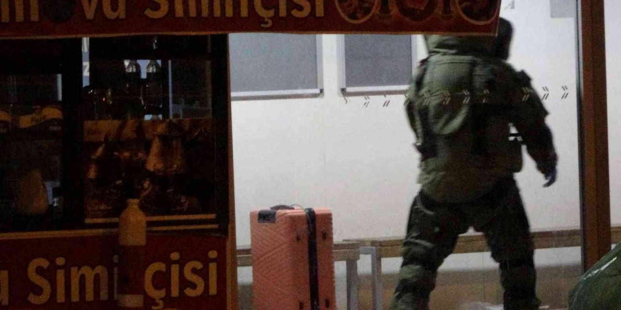 Diyarbakır’da bomba alarmı! Patlatılan şüpheli valizin içinden çıkanlar nefes aldırdı
