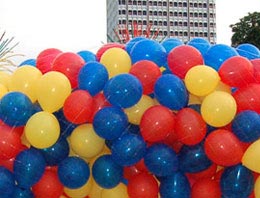 Uçan balonların nesli tükeniyor