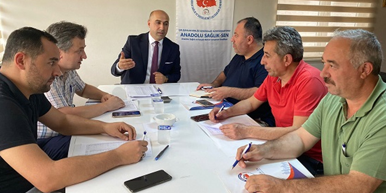 Anadolu Sağlık Sen: TBMM’de görüşülen yasa teklifi sağlık çalışanları için hüsrandan başka bir şey değil!