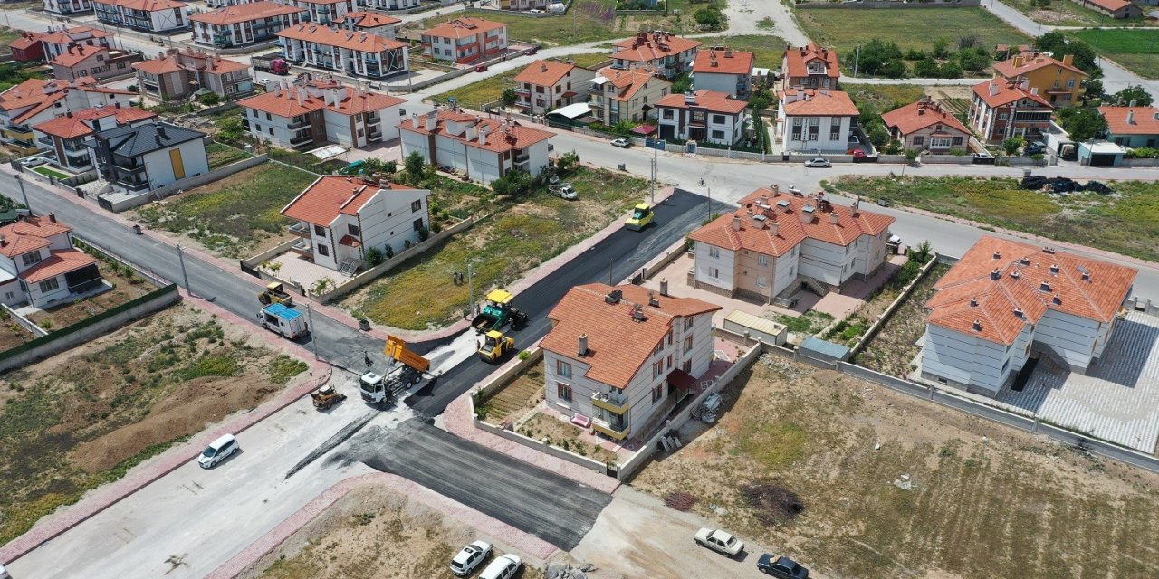 Karatay'da asfaltlama çalışmaları! Başkan Kılca da oradaydı