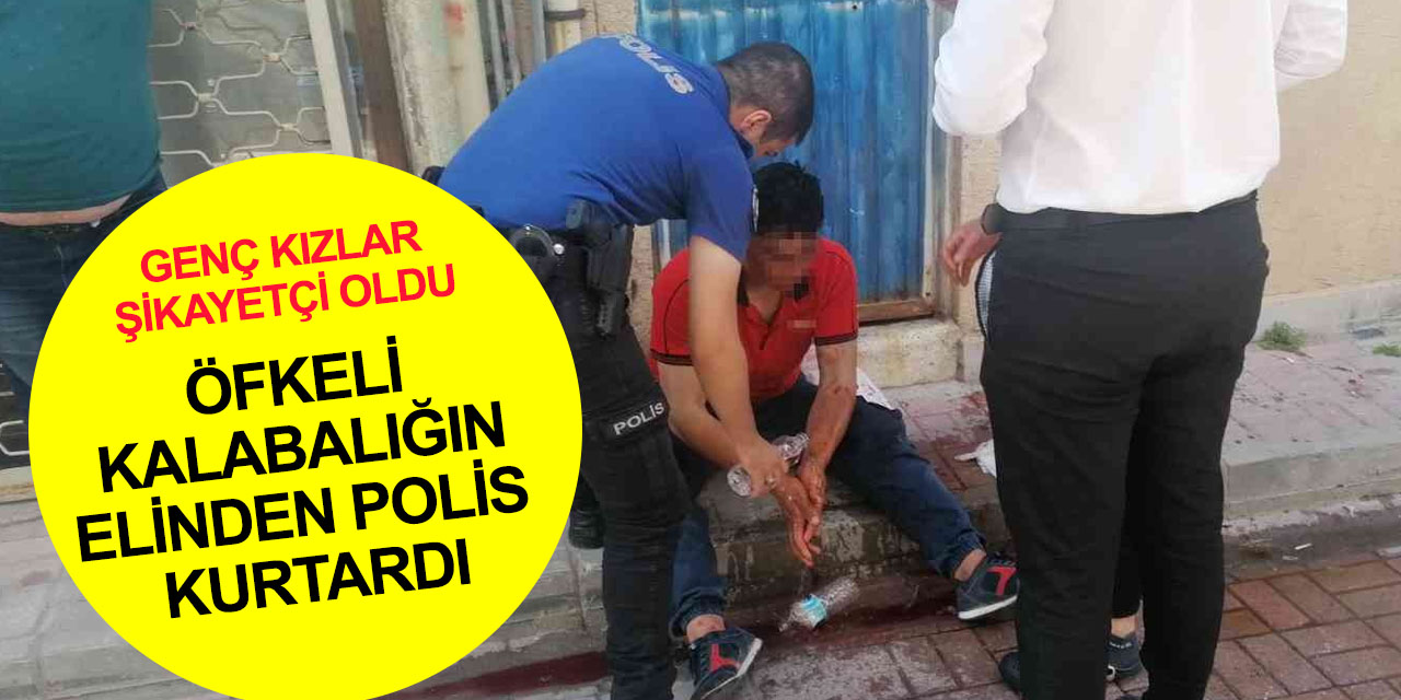 Kadınları görüntülediği iddia edilen şahsa meydan dayağı! Polis ellerinden zor aldı