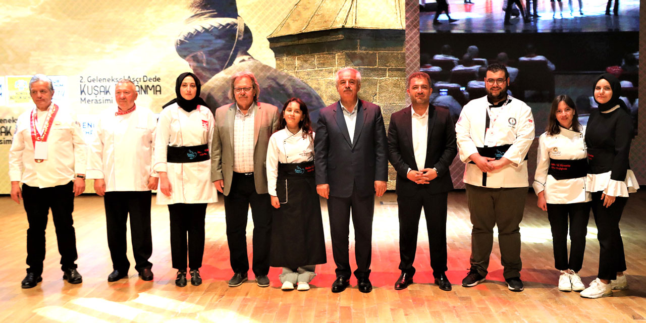 Konya Gastrofest'in lansmanında yeni mezun aşçılar kuşak kuşandı!