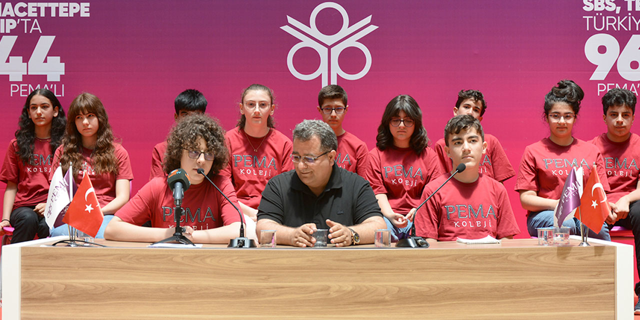 PEMA Koleji öğrencileri Ecrin Eren Cengiz ve Ünalcan Şahin 2022 LGS'de 500 tam puan aldı