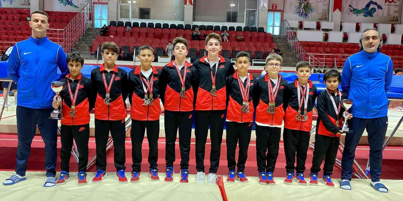 Karatay Trampolin Cimnastik Takımı Türkiye Şampiyonası'ndan madalyalarla döndü