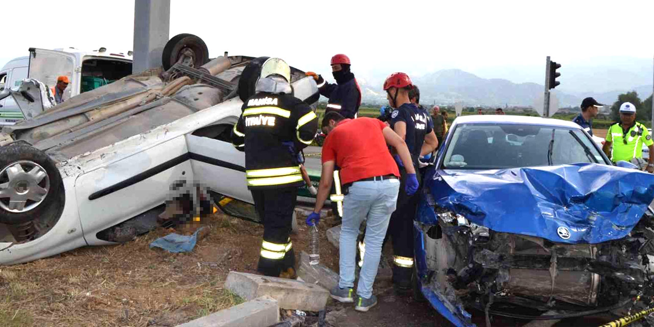 Manisa’da bayram günü korkunç kaza! Raif Demirel, Hüseyin Varol ve Mustafa Kama öldü! 2 yaralı
