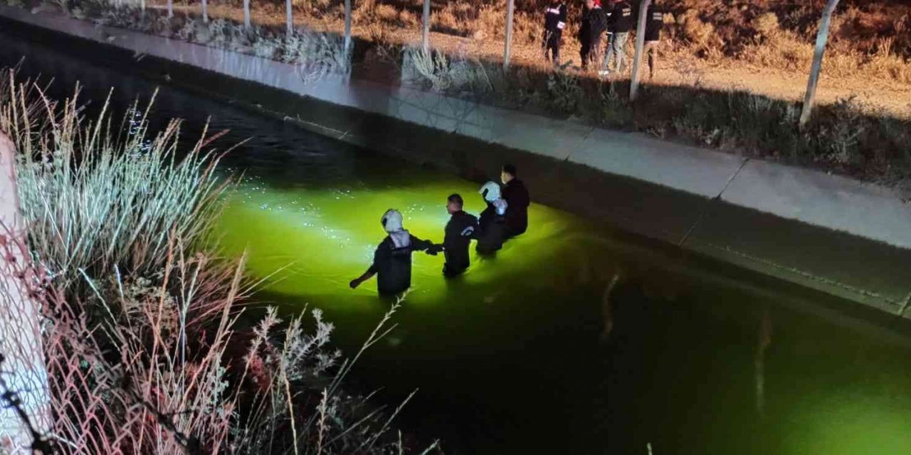 Denizli'de ekipler kayıp 2 çocuk için seferber oldu! Su kanalı ve arazide arama çalışmaları sürüyor