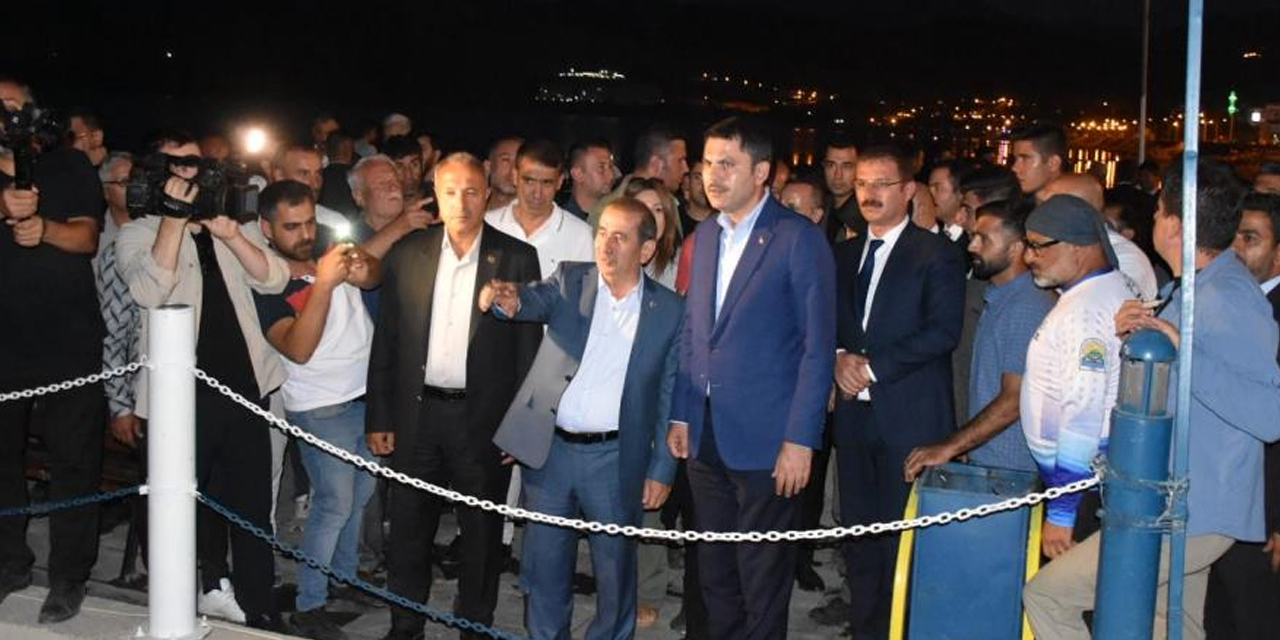 Bakan Kurum'dan Van Gölü’nde kirlilik sorusuna net cevap