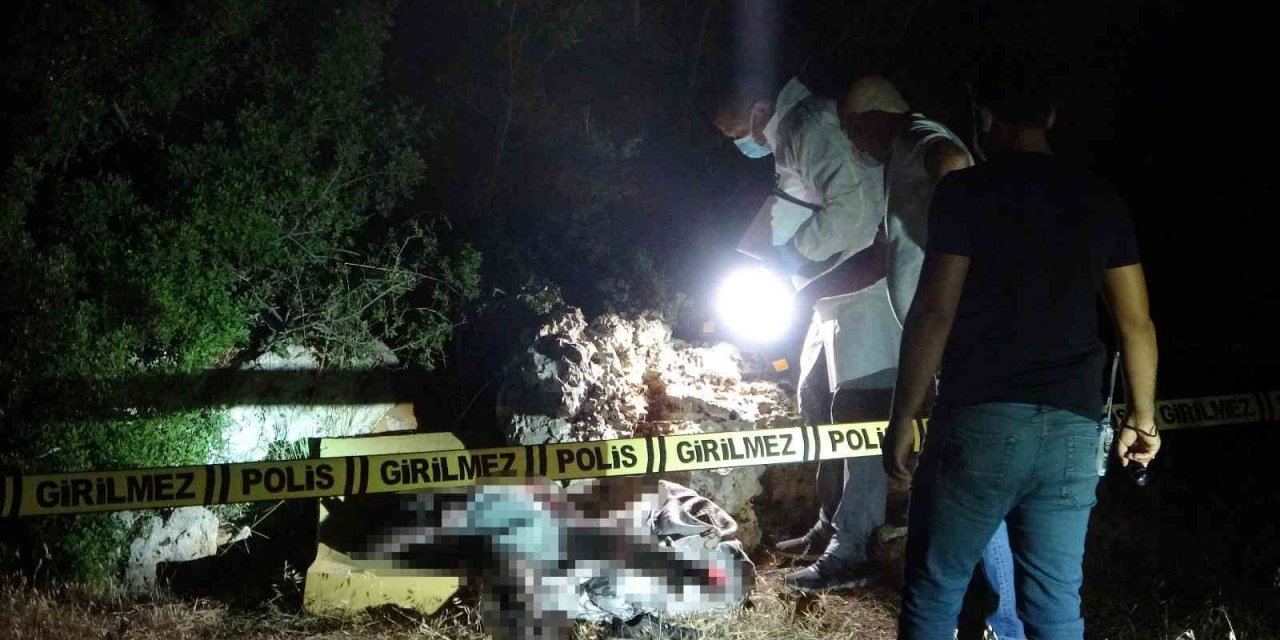 Konyaaltı'nda bulunan cesedin üstünden Ramazan Serkan Yenievli'ye ait kimlik çıktı