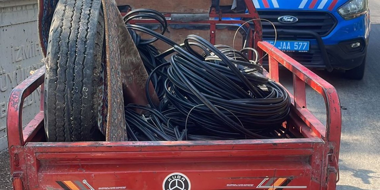 İzmir'de bir mahalleyi internetsiz bırakan hırsız yakalandı