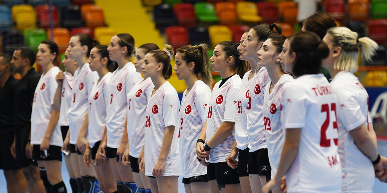 Hentbol Kadın Milli Takımımız Senegal'i 34-23 mağlup etti