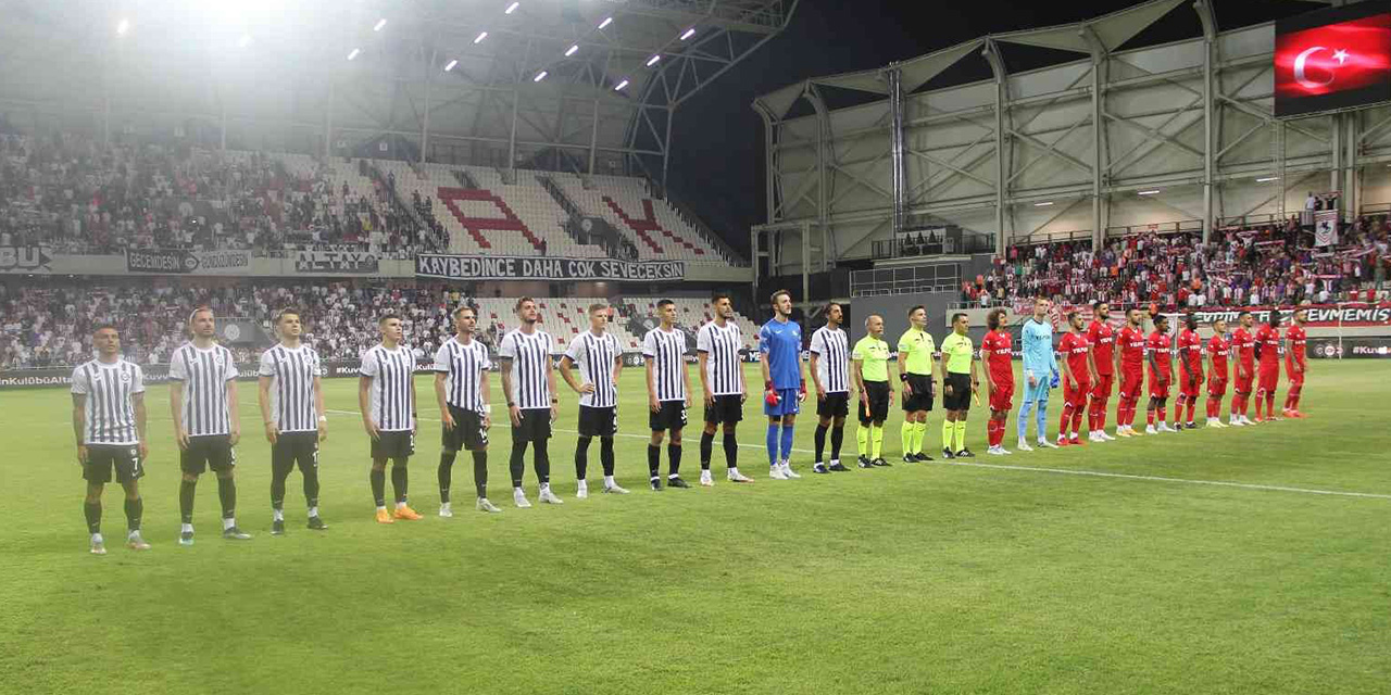 Altay, konuk ettiği Y. Samsunspor'a 2-0 mağlup oldu