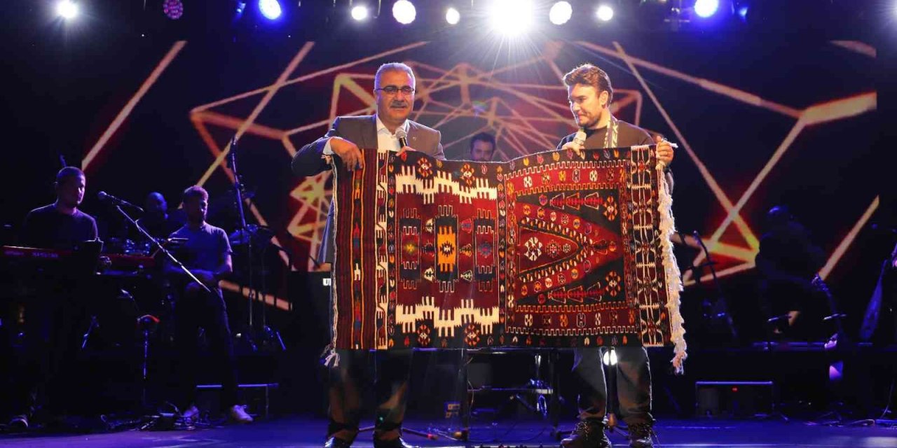 Konya Ilgın Kaplıca Sağlık ve Kültür Sanat Festivali sona erdi! Mustafa Ceceli ve Işın Karaca konserleri coşturdu