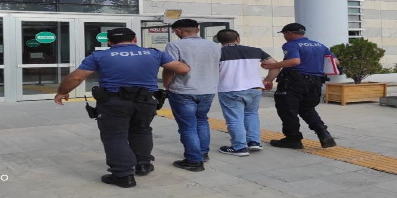 Gece yarısı kamyonet çalan 2 hırsız suçüstü yakalandı