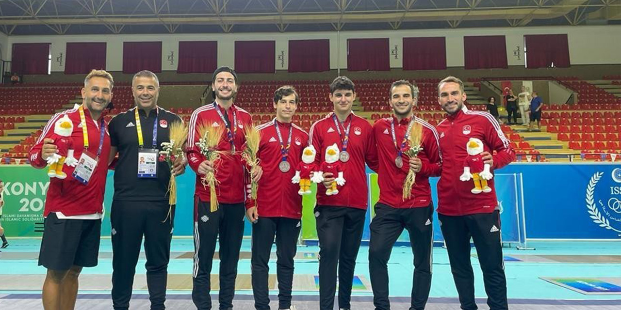 Erkek Kılıç Milli Takımı, İslami Dayanışma Oyunları'nda gümüş madalya kazandı