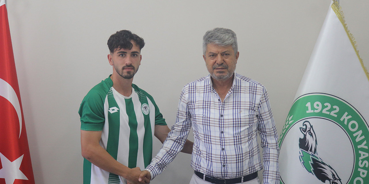 1922 Konyaspor İsmail Cem Kara ile sözleşme imzaladı