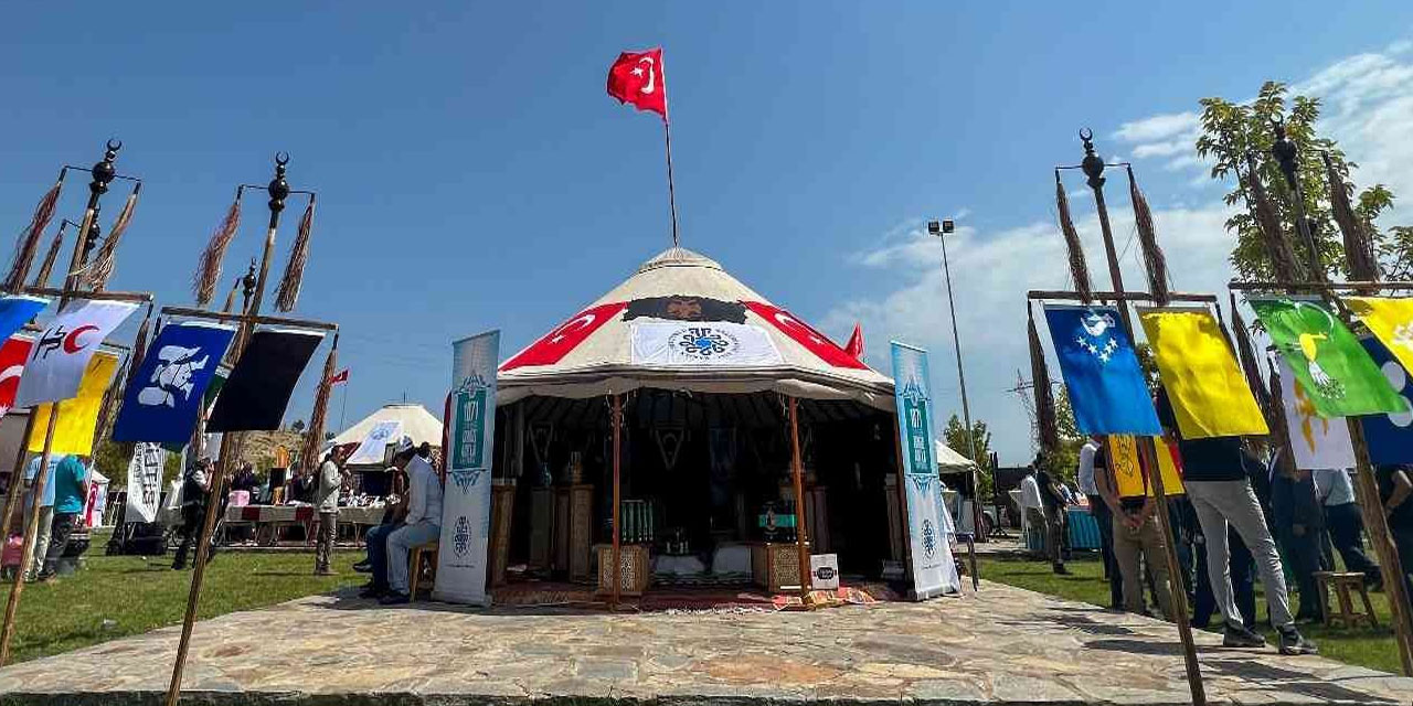 Ahlat'ta Malazgirt Zaferi’nin 951. yıl dönümü kutlamaları! Konya Selçuklu Belediyesi de yerini aldı