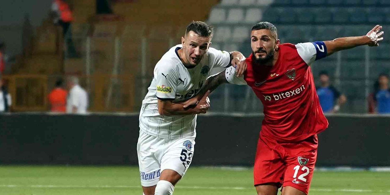 Kasımpaşa, A. Hatayspor'u 1-0'lık skorla mağlup etti.