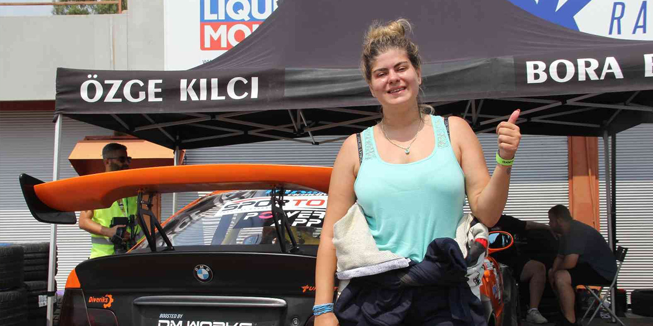 Türkiye’nin tek kadın drift pilotu ile en genç pilotu Drift Şampiyonası'nda piste çıktı