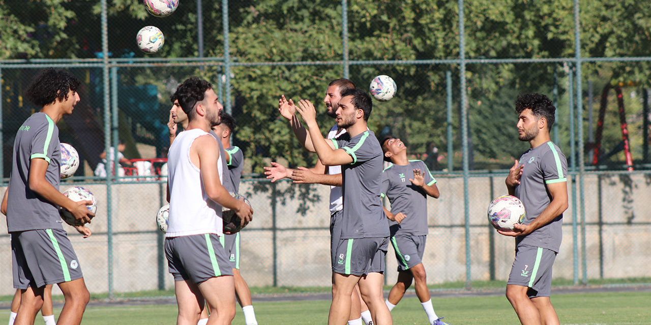 1922 Konyaspor'da Karbel Karaköprü Belediye Spor maçı hazırlıkları devam ediyor