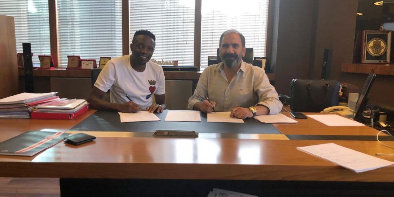 İmzalar atıldı! Ahmed Musa resmen Sivasspor’da