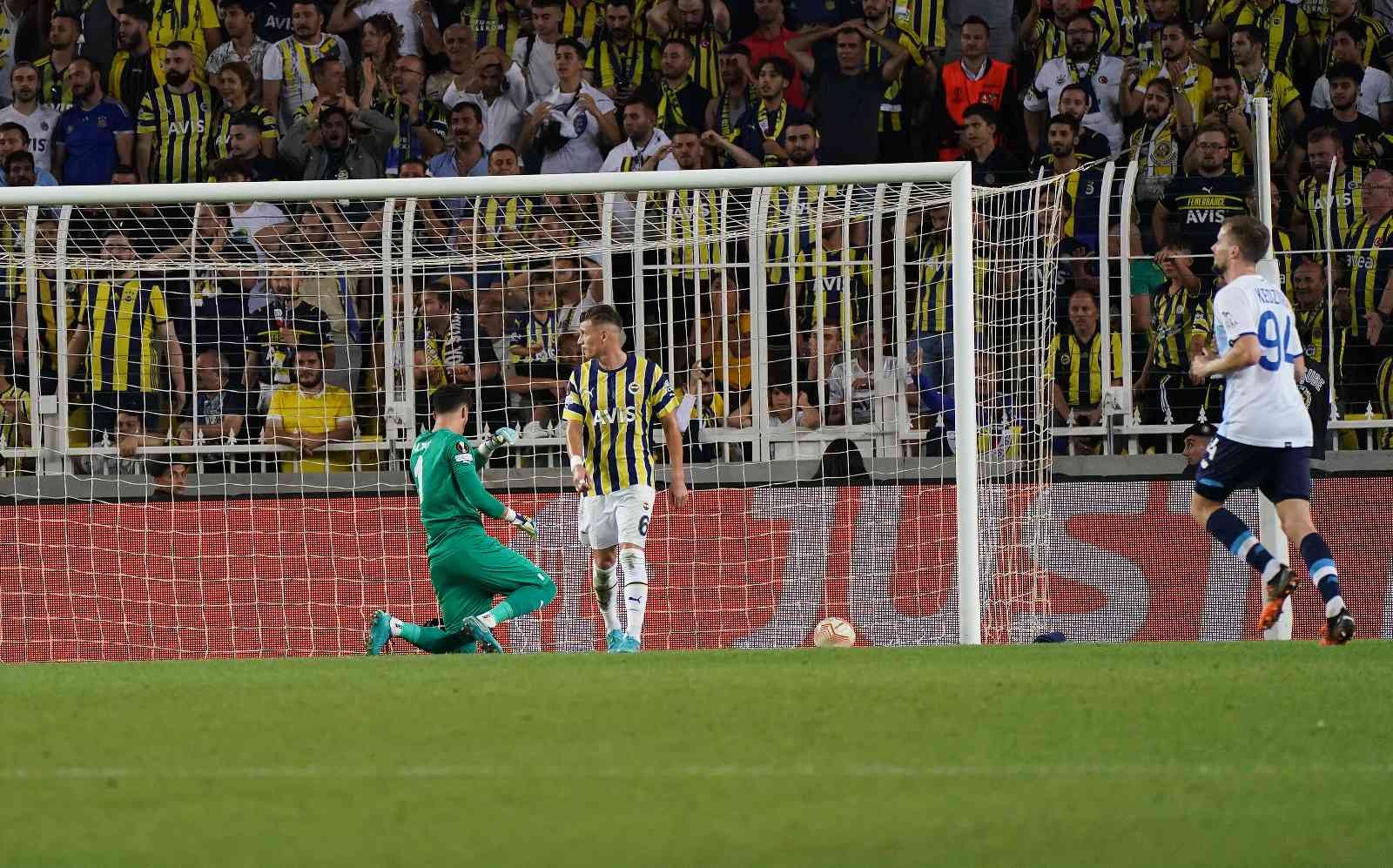 UEFA Avrupa Ligi: Fenerbahçe: 2 - Dinamo Kiev: 1