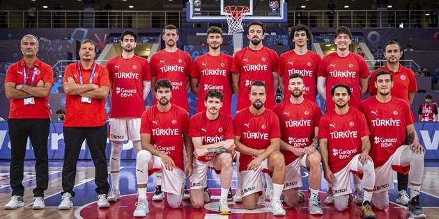 A Milli Erkek Basketbol Takımı, çeyrek final için parkede