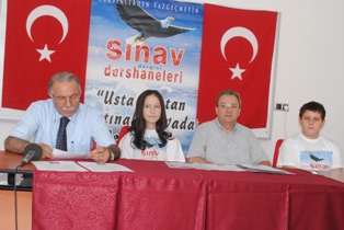 Sınav'dan dereceye giren öğrencilerine ödül
