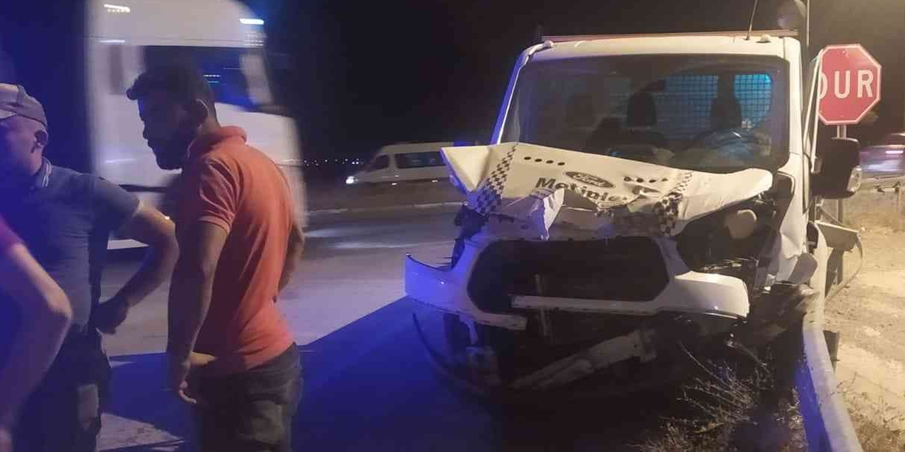 Sivas’ta tırla kamyonette 1 kişi yaralandı