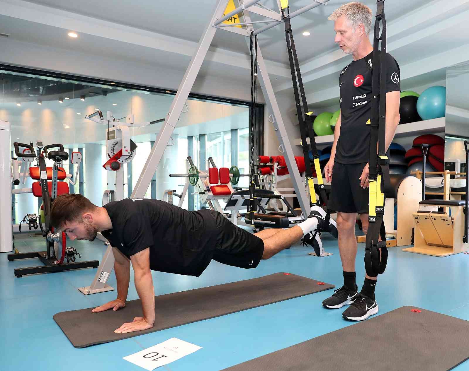 A Milii Takımı salonda çalıştı