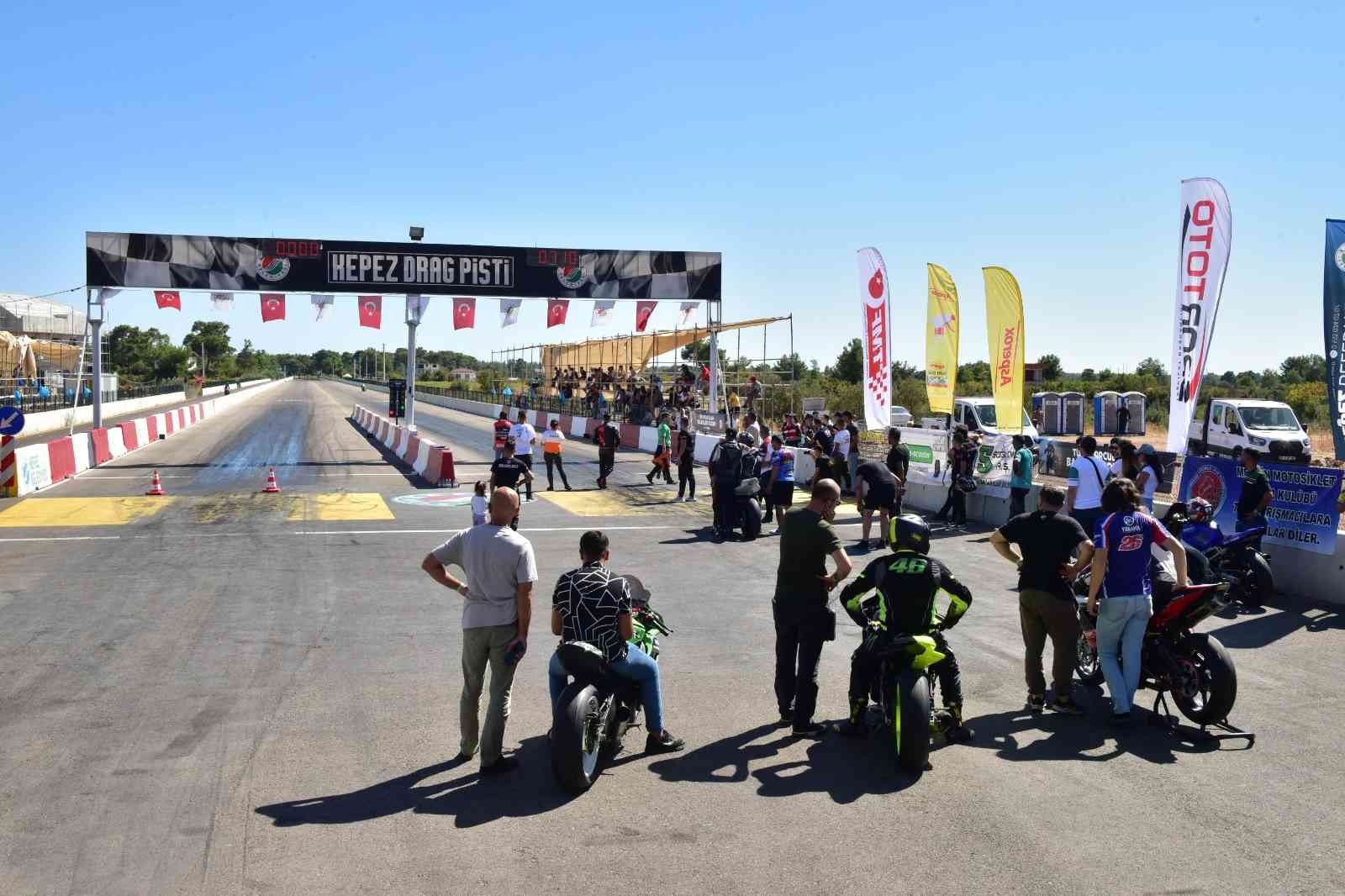 Türkiye Motodrag Şampiyonası yarışı nefesleri kesti