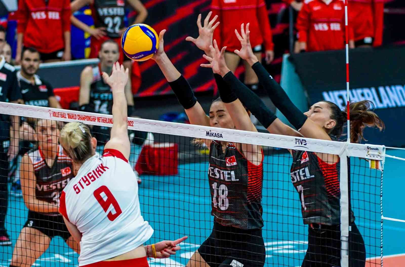 Filenin Sultanları, Dünya Şampiyonası’nda lider olarak gruptan çıktı