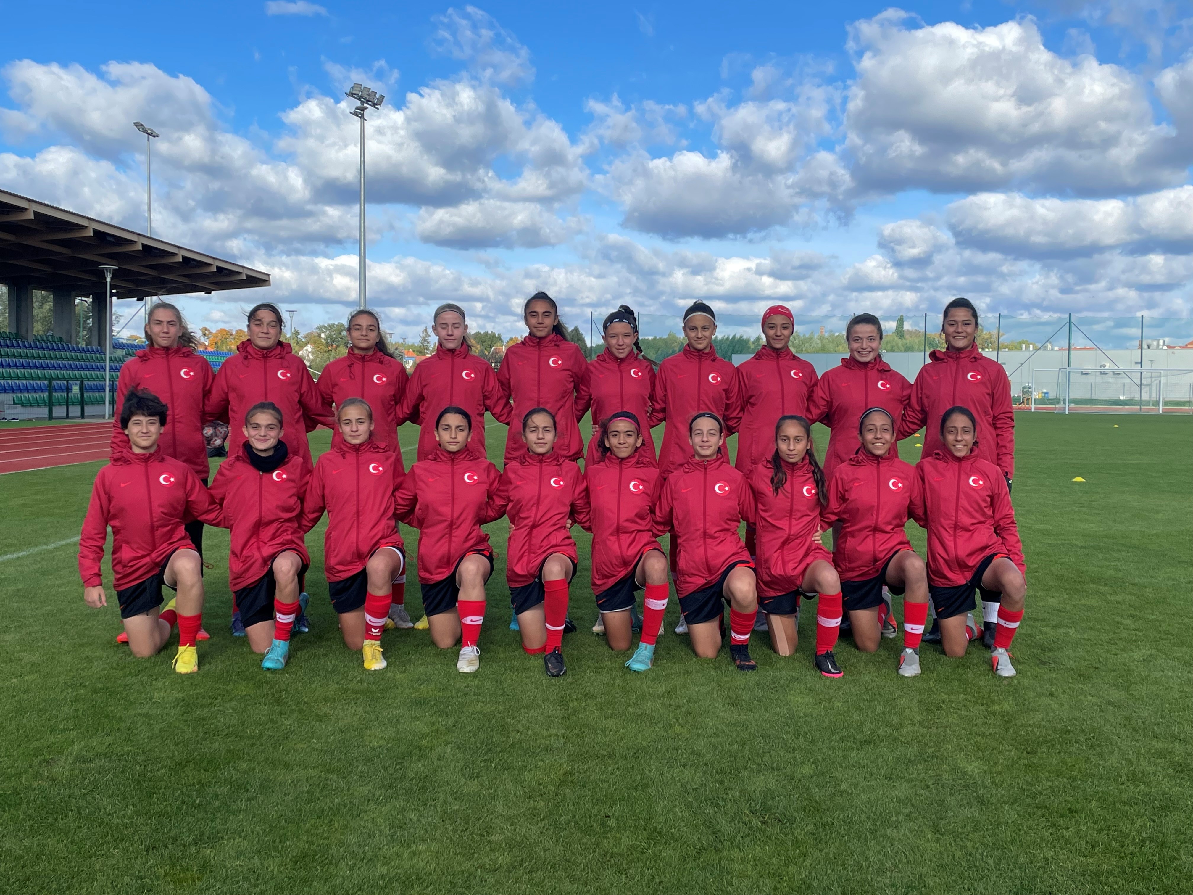 U15 Kız Milli Takımı, İzlanda karşısında