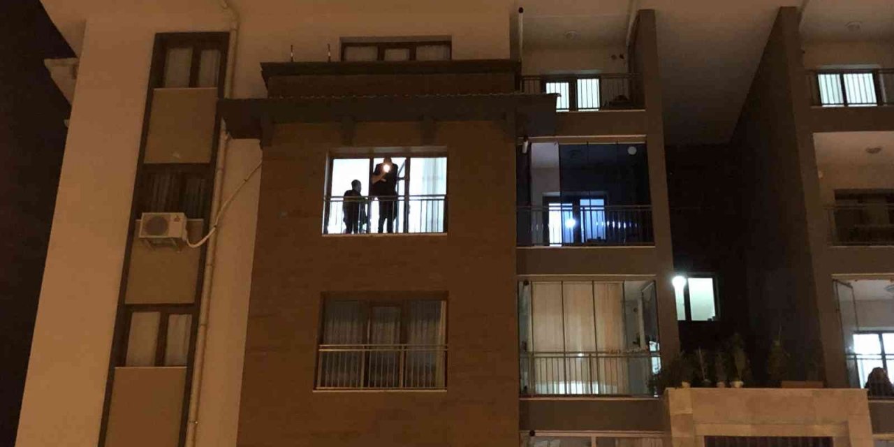 4’üncü kattan düşen genç kadın yaralandı!