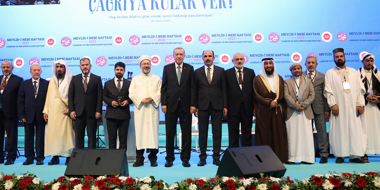 Cumhurbaşkanı Erdoğan Konya'nın desteğiyle yapılan Uluslararası Kuran'ı Güzel Okuma Yarışmasının ödüllerini verdi