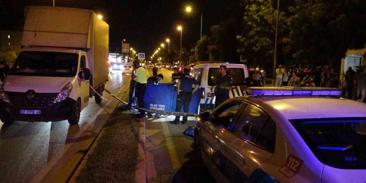 Antalya'da acı ölüm! Market dönüşü motosikletin çarptığı Ayşe Akkol olay yerinde can verdi