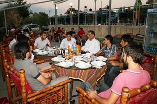 Güçlü: Siyasetten uzak durun