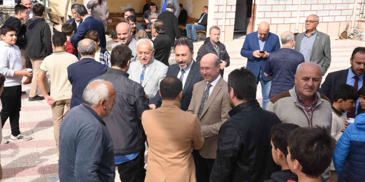 Konya haber! Başkan Pekyatırmacı Özalan Camii cemaatiyle buluştu